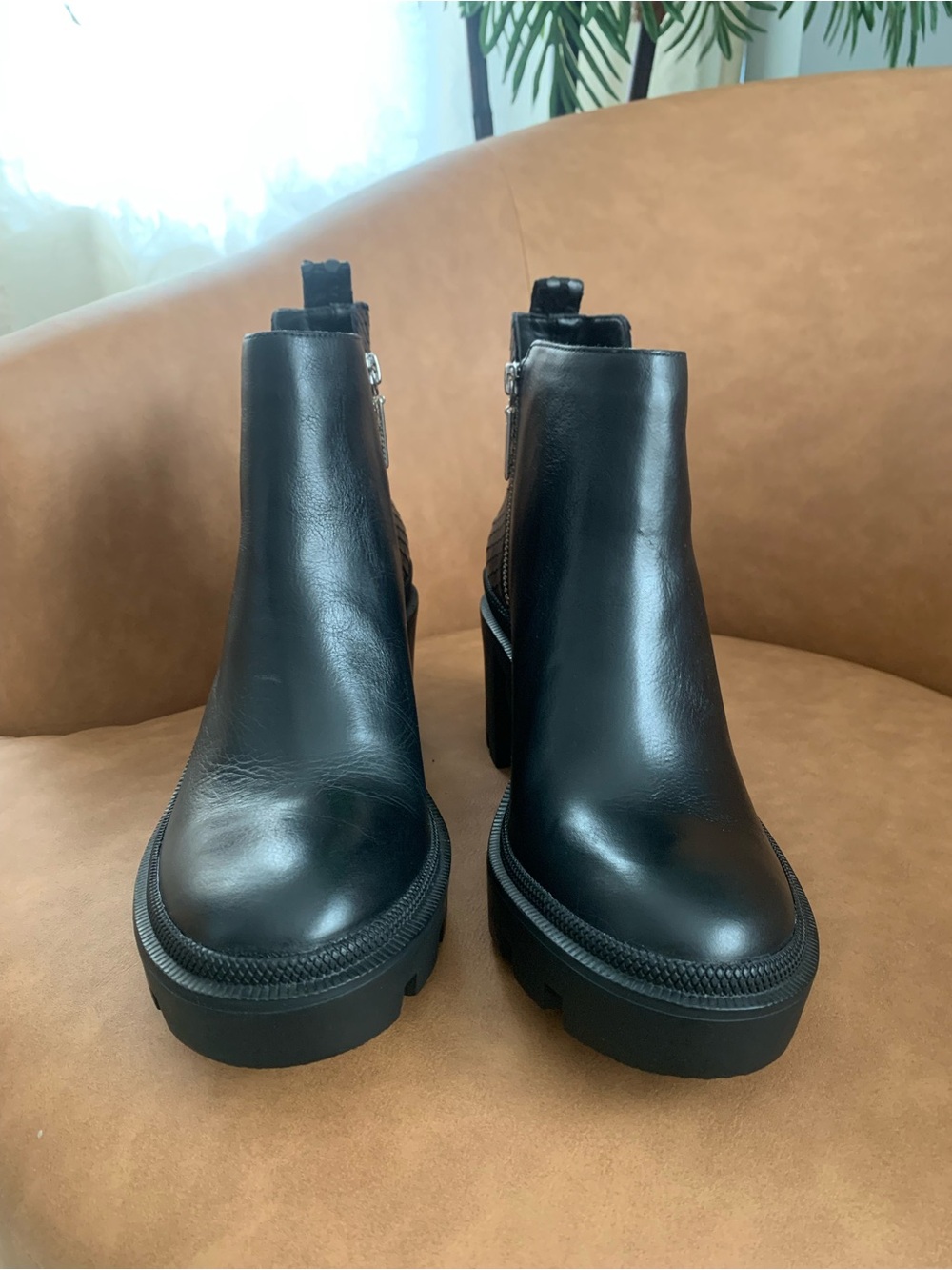 Gianni Bini Black Platform Chelsea Booties